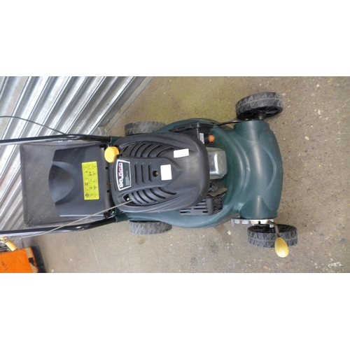 2211 - A Tesco model PLM022013 petrol lawn mower with a 98.5cc engine  * Police repossession