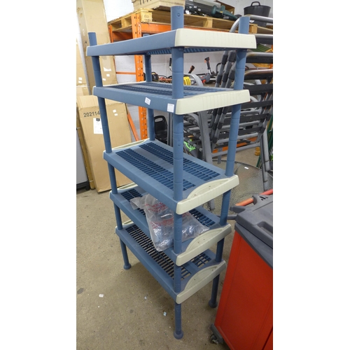 2218 - A plastic boltless shelving unit