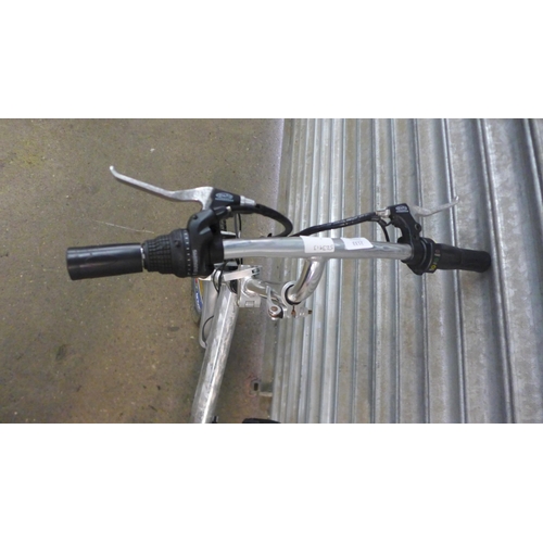 2133 - A full suspension electric bike, no battery, charger or key