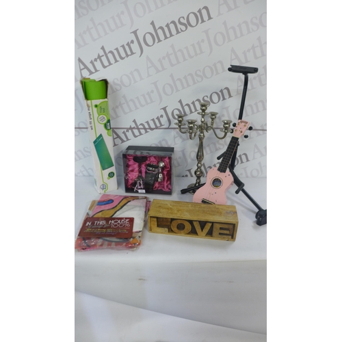 2264 - A quantity of household decorative items including guitar stand, candle stand, wooden 