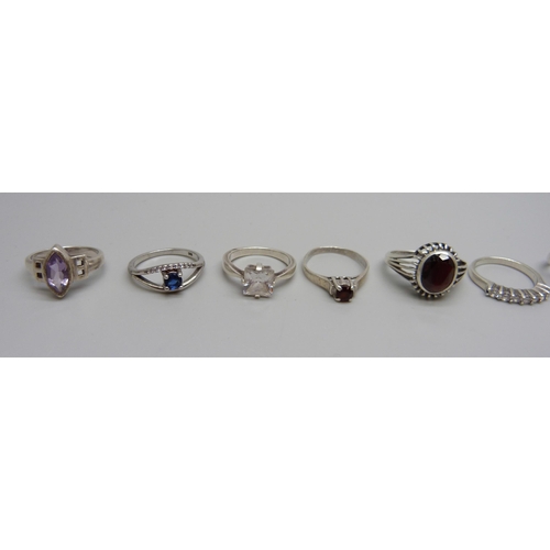 1102 - Twelve silver stone set rings, 36g