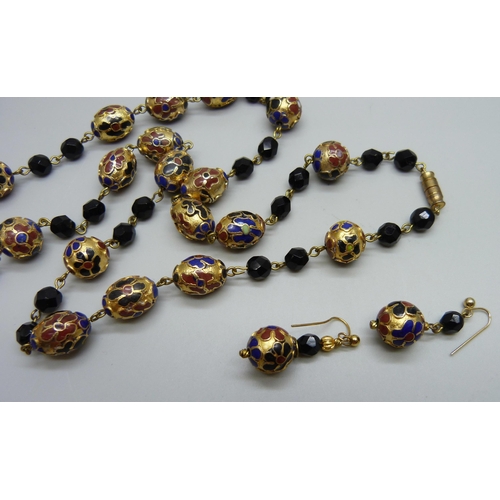 1110 - A cloisonne necklace and earrings