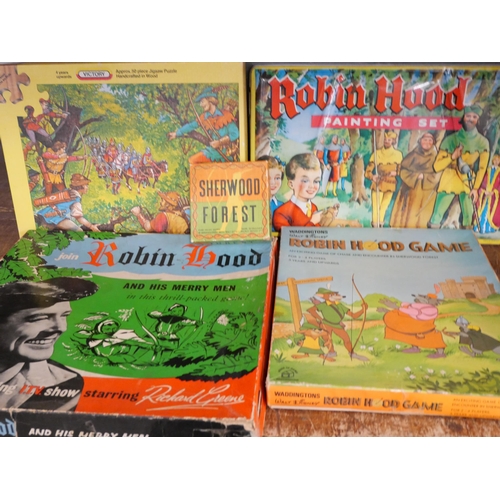 1155 - A box of vintage toys and games **PLEASE NOTE THIS LOT IS NOT ELIGIBLE FOR IN-HOUSE POSTING AND PACK... 