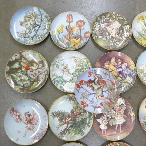 1167 - A set of Gresham collector's fairy plates, each numbered, (21) **PLEASE NOTE THIS LOT IS NOT ELIGIBL... 