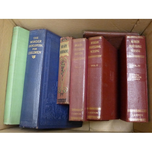 1182 - A box of childrens books and annuals **PLEASE NOTE THIS LOT IS NOT ELIGIBLE FOR IN-HOUSE POSTING AND... 