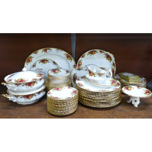 669 - Royal Albert Old Country Roses dinner wares, table wares, including twelve dinner plates and side pl... 