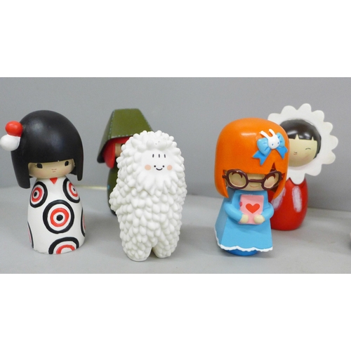 682 - A collection of fourteen Momiji figures and three other figures