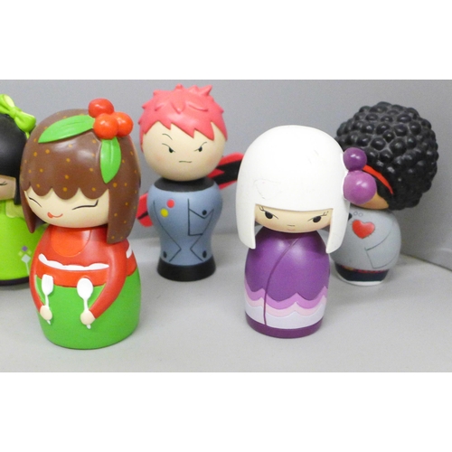 682 - A collection of fourteen Momiji figures and three other figures