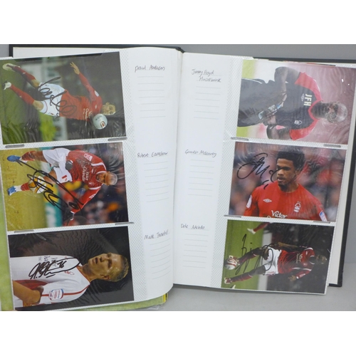 683 - A folder of signed photographs of Nottingham Forest football players including Glory Years players a... 