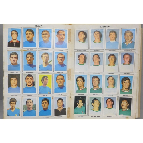 687 - FKS Mexico 1970 World Cup Soccer Stars album, complete