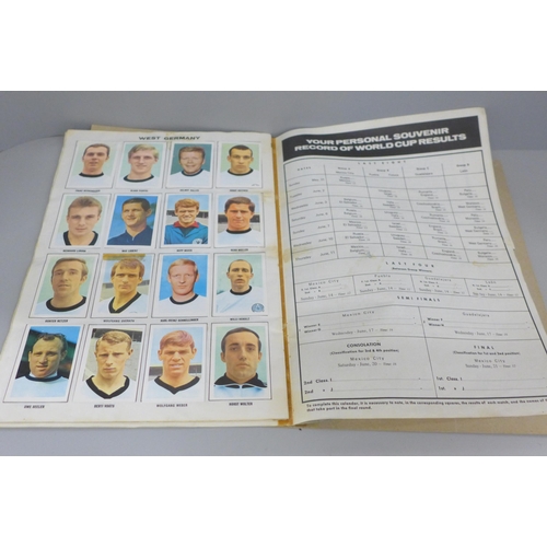 687 - FKS Mexico 1970 World Cup Soccer Stars album, complete