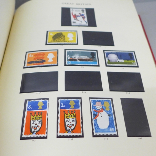 704 - Stamps; Great Britain Windsor stamp album