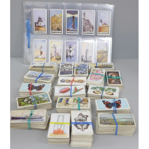 719 - Nineteen full sets of Wills cigarette cards