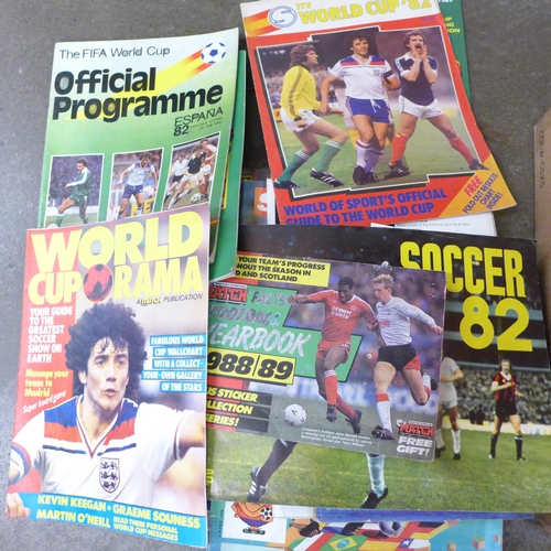 725 - Various football related magazines including Panini albums