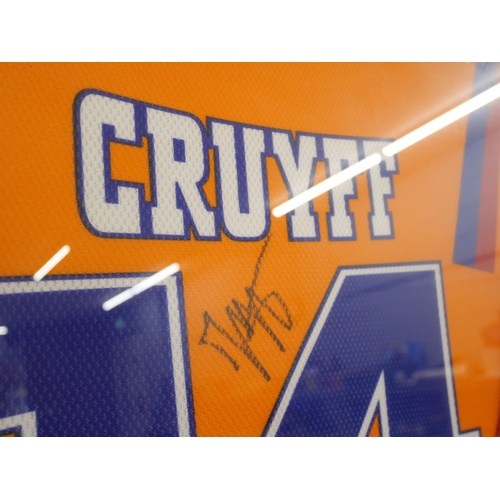 815 - Johan Cruyff; a 1999 Barcelona Cruyff tribute shirt, signed and framed for display, no CoA