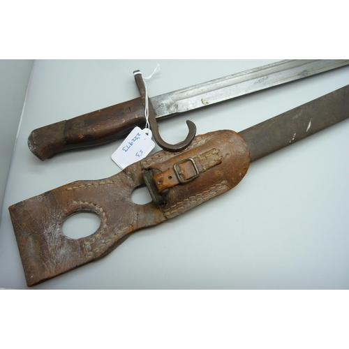 865 - A WWII Japanese Arisaka bayonet, type 30, with scabbard and frog