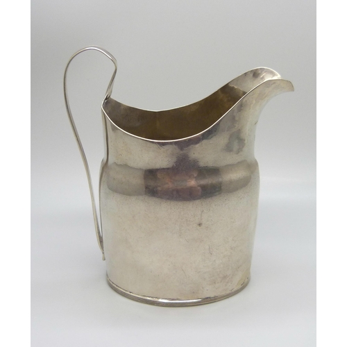 868 - A Georgian cream jug, 83g