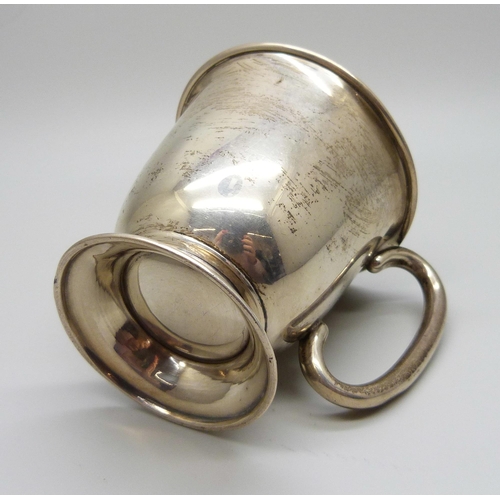 871 - A silver christening mug, 1924 Birmingham, 59.1g