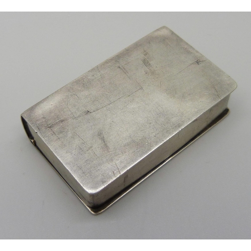 882 - A Victorian silver snuff box, Birmingham 1898, Rolason Bros., 37.9g, 51mm wide