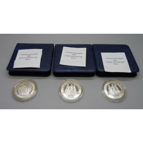 888 - Three UK 1992 silver 25 Ecus coins, each 23g