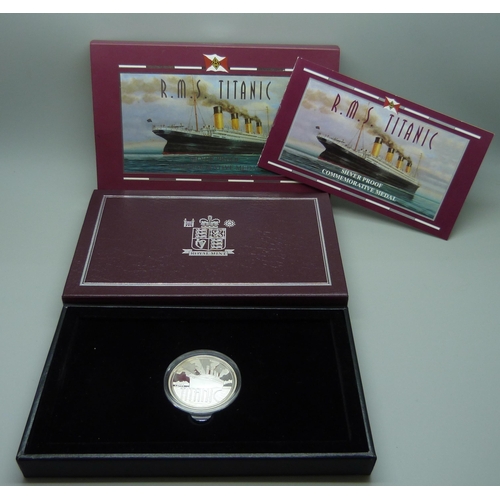 894 - A Royal Mint R.M.S Titanic silver proof commemorative medal, 925 sterling silver, 28.28g, boxed