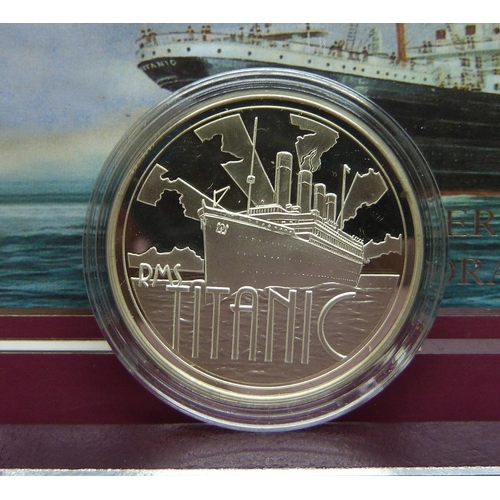 894 - A Royal Mint R.M.S Titanic silver proof commemorative medal, 925 sterling silver, 28.28g, boxed