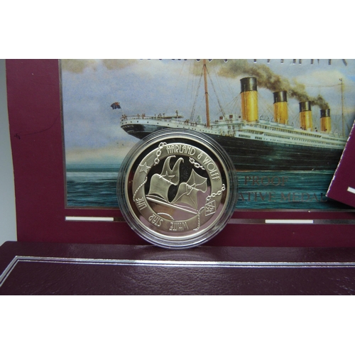 894 - A Royal Mint R.M.S Titanic silver proof commemorative medal, 925 sterling silver, 28.28g, boxed