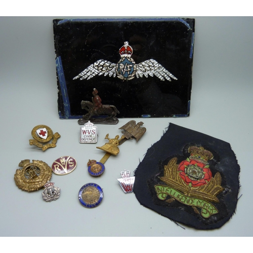 899 - Military badges, etc.