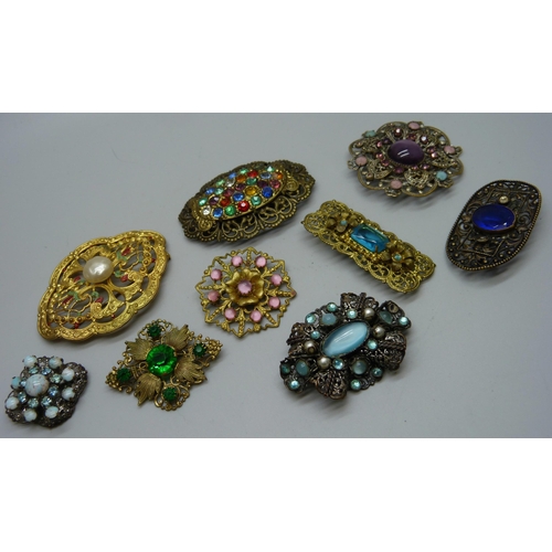 918 - Nine vintage filigree brooches