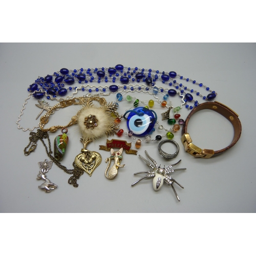 936 - A collection of costume jewellery