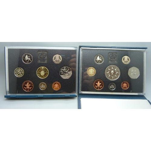 946 - The Royal Mint proof coin sets including £5 coin, 1990, 1991, 1993, 1994, 1995, 1997 and 1998