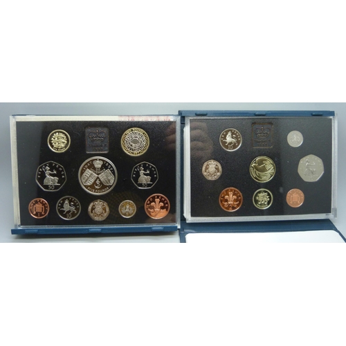 946 - The Royal Mint proof coin sets including £5 coin, 1990, 1991, 1993, 1994, 1995, 1997 and 1998