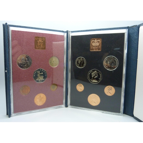 947 - The Royal Mint proof coin sets, 1971, 1974, 1975, 1976, 1978 and 1979