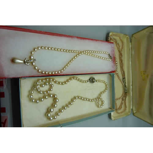 951 - Boxed faux pearls including Ciro