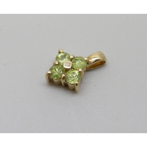 961 - A 9ct gold and peridot pendant, 0.7g