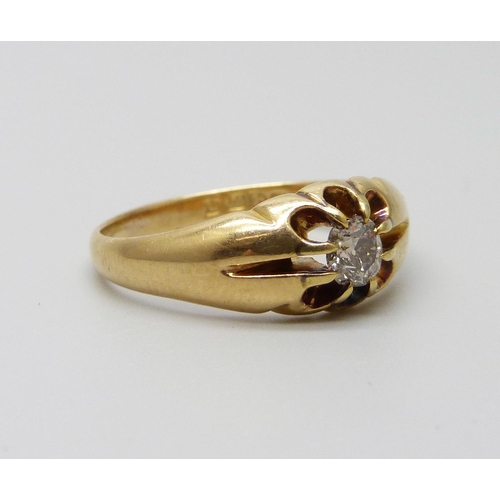 962 - An 18ct gold and diamond ring, Chester 1907, 5.4g, U, over 0.25carat weight, (diamond chipped)