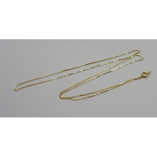 966 - A fine 9ct gold chain, 40cm, 0.5g