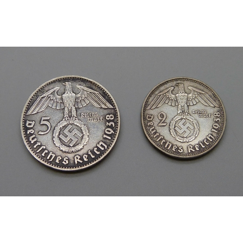 978 - Two 1938 German Reichmark coins, 2 and 5 marks, 625. silver and .900 silver, 8g and 13.9g