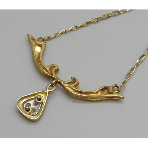 995 - A 18ct gold necklet, 4.7g, 42cm