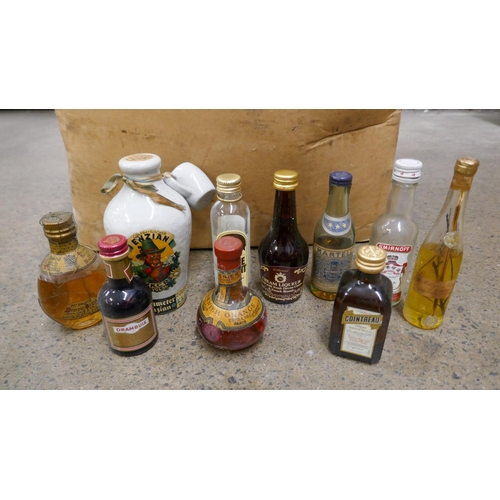 1125 - A box of over 100 alcohol miniature bottles **PLEASE NOTE THIS LOT IS NOT ELIGIBLE FOR IN-HOUSE POST... 