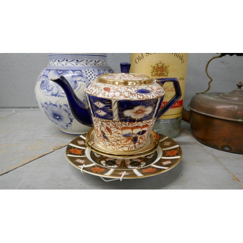 1139 - A blue and white vase, made in Portugal, metal kettle, etc., Royal Crown Derby plate a/f **PLEASE NO... 