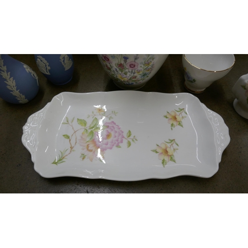 1146 - Two pieces of Wedgwood Jasperware, china including Aynsley and two glass vases **PLEASE NOTE THIS LO... 