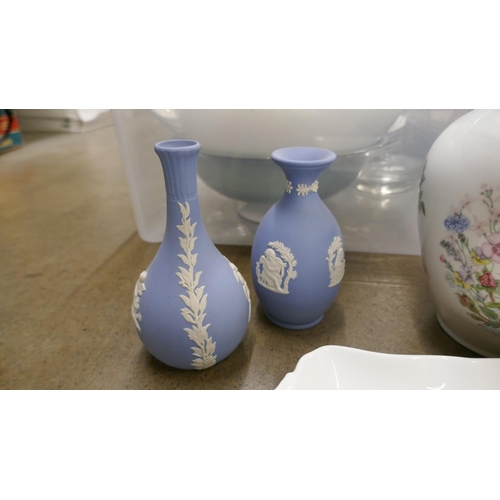 1146 - Two pieces of Wedgwood Jasperware, china including Aynsley and two glass vases **PLEASE NOTE THIS LO... 