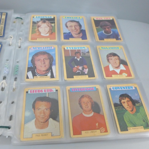 610 - A collection of A&BC Gum, 1973, Footballer cards (blue back), series 1 and series 2, the entire issu... 