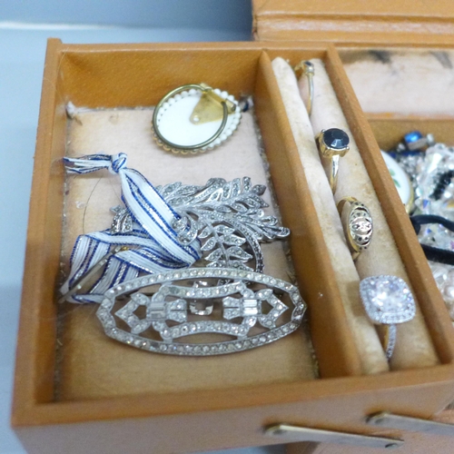 617 - A jewellery box with costume jewellery