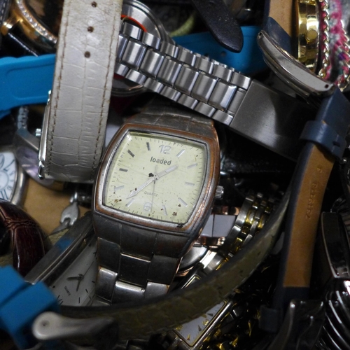 643 - A collection of wristwatches