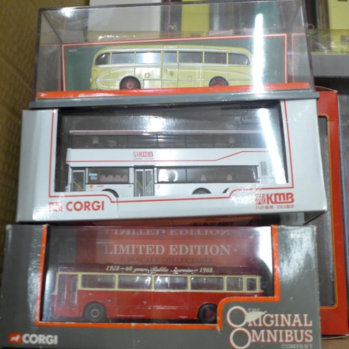 699 - A collection die-cast model vehicles