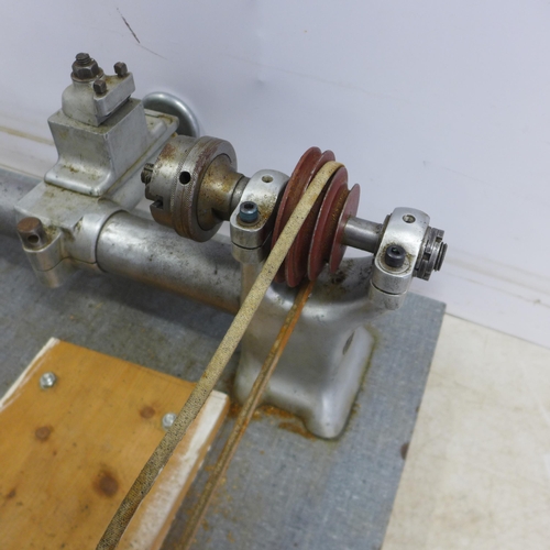 2005 - A vintage 2ft mounted wood turning lathe (Failed PAT test due to earth continuity)