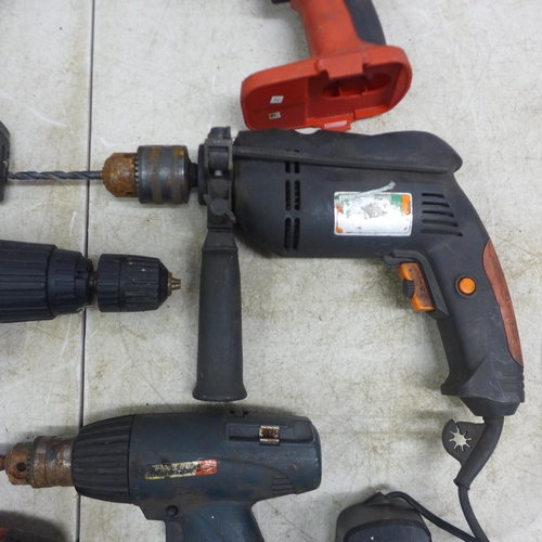 2022 - A quantity of various power tools including a Nu-Tool 1-60 drill, a corded drill, a Power Devil dril... 