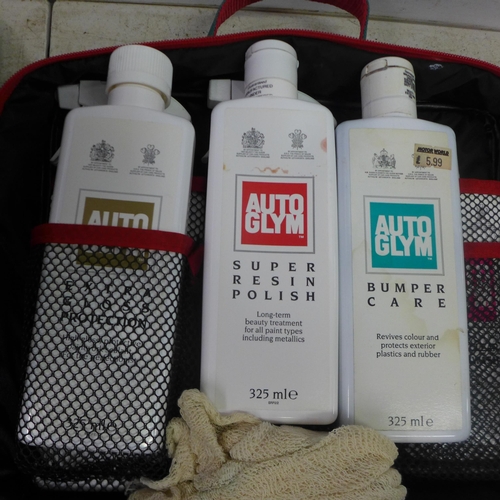 2056 - Two sets of car cleaning supplies including Auto-Glym life shine and Pentagon